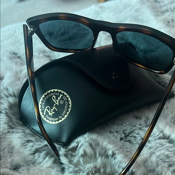 Ray-Ban Brown Classic Sunglasses - Picture 3 of 3